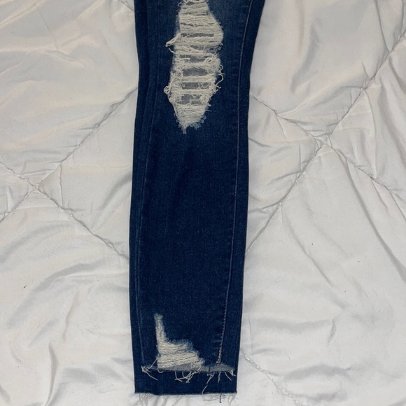 Women’s jeans - Picture 2 of 3